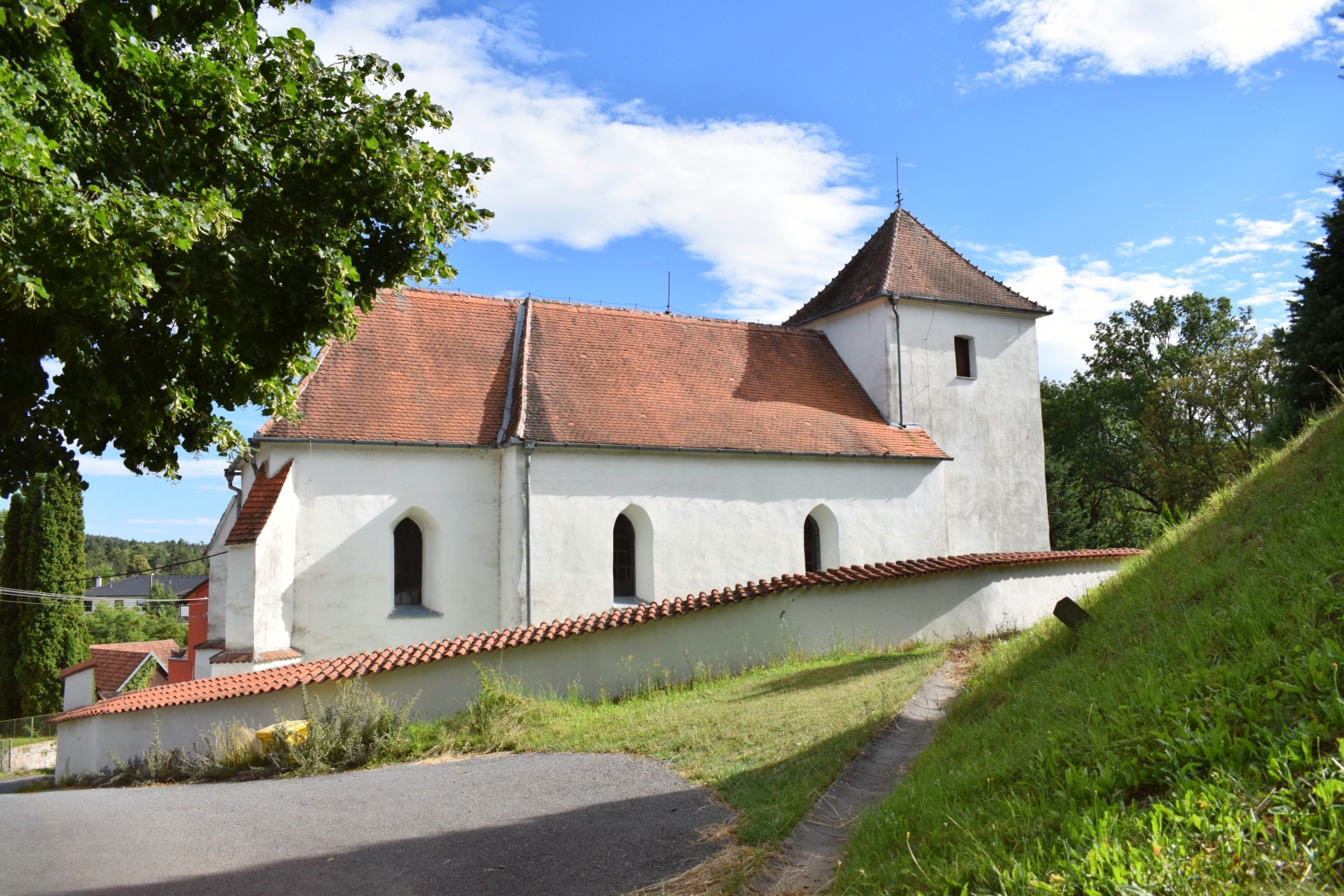 Obec Žďárec - kostel sv. Petra a Pavla 2